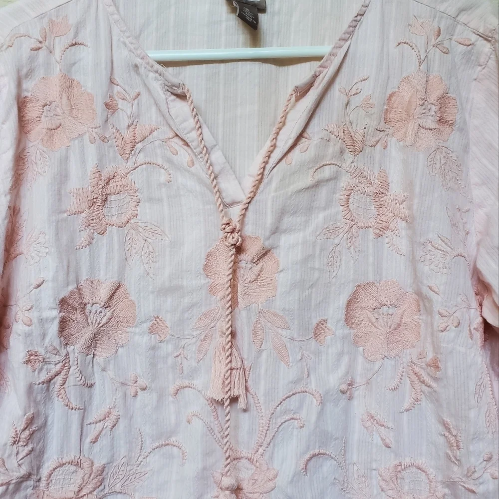 Chicos 3/4:sleeve Embroidered Top.  Size 3 (16) - Picture 2 of 7